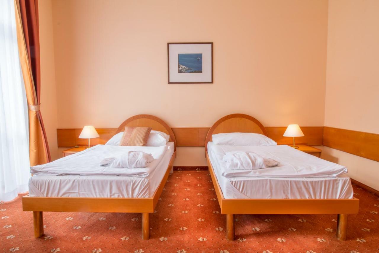 Hotel Ensana Hvězda - Imperiál - Neapol 4*
