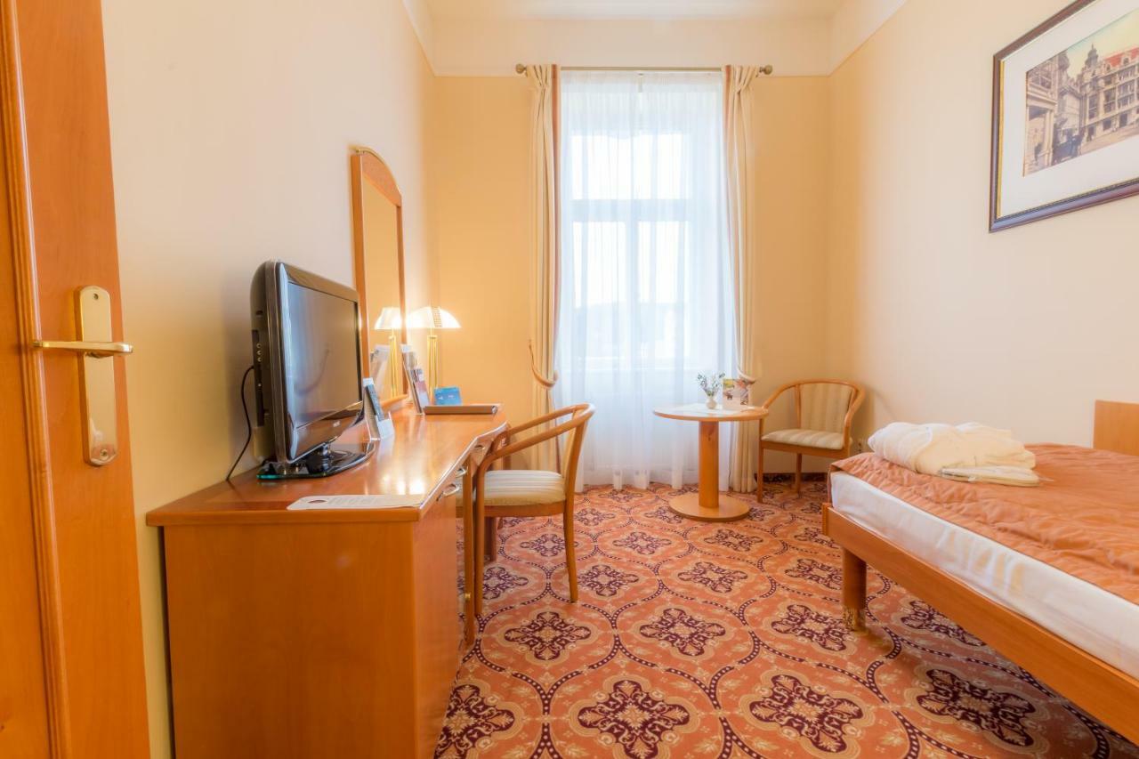 Ensana Hvezda - Imperial - Neapol 4* Marianske Lazne